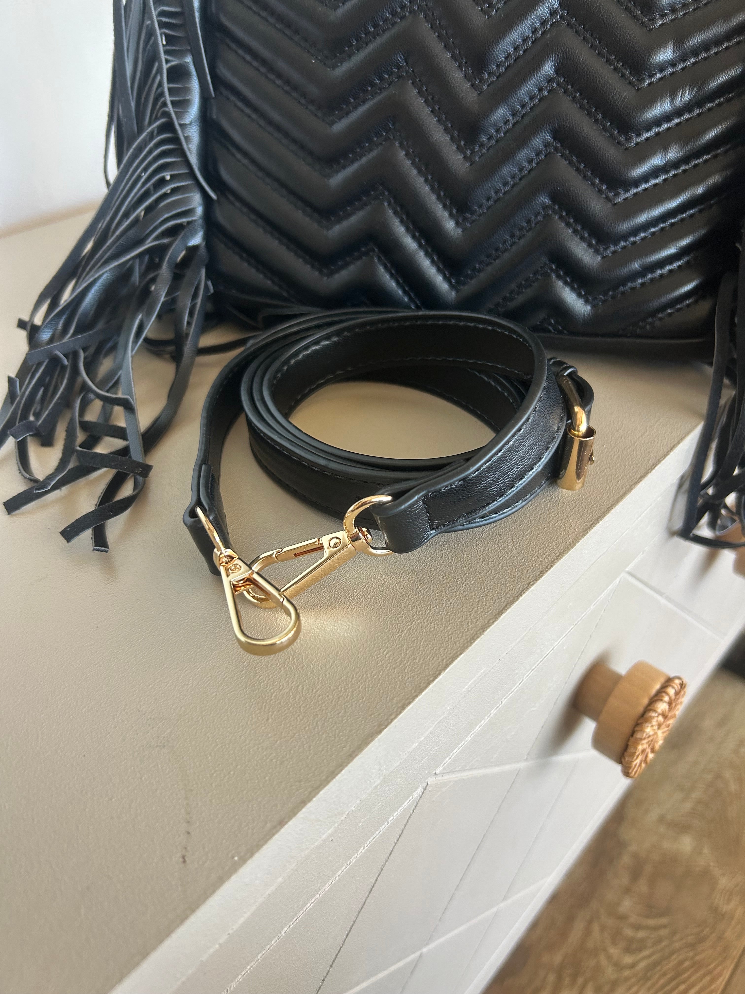 Sac Bohème à Franges Texturé Noir Élégant — ÉCLIPSE Lunea